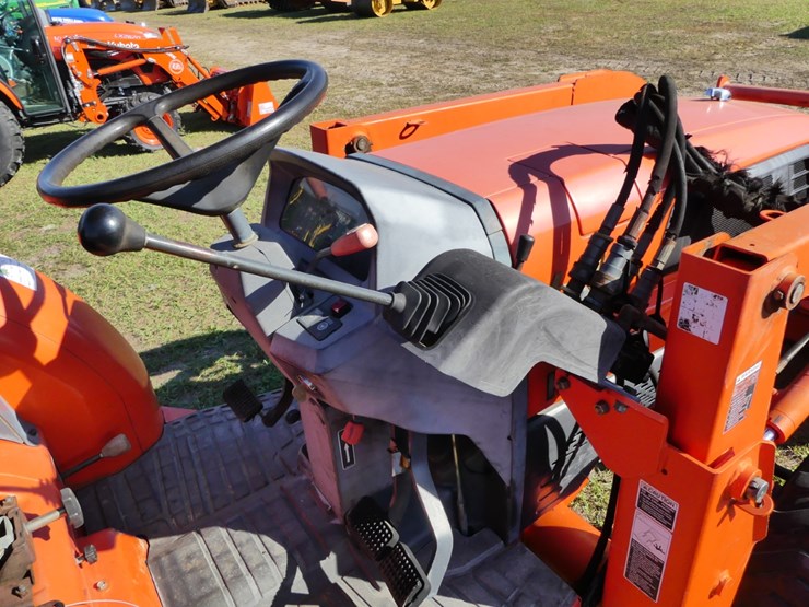 2005-kubota-l3130-image-10