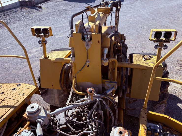 2001-caterpillar-988g-image-57