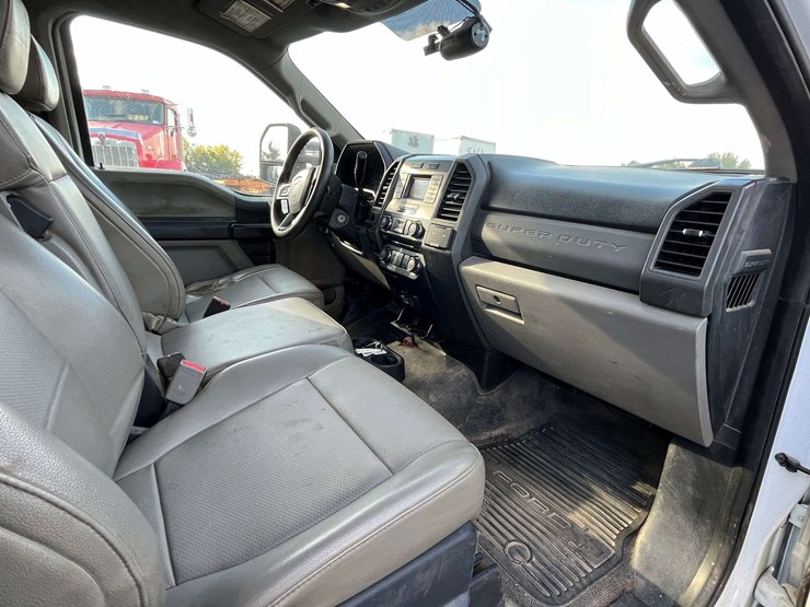 2017-ford-f550-xl-image-60