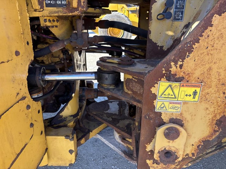 caterpillar-950k-image-25