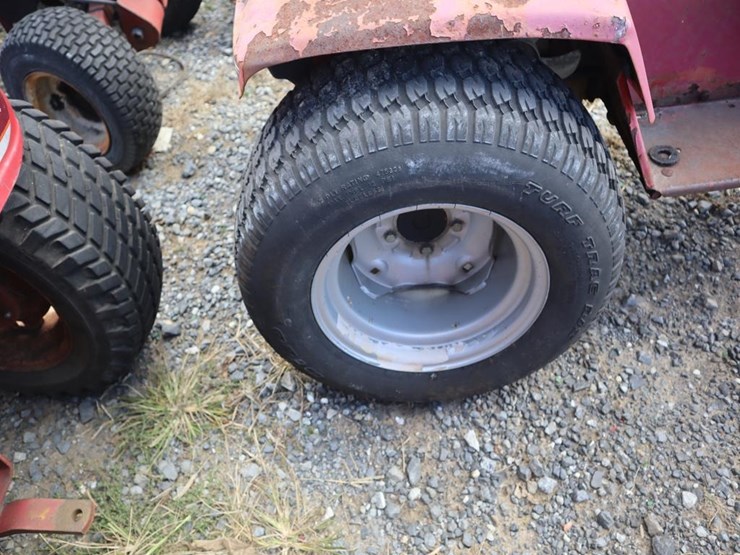 wheel-horse-lawn-&-garden-tractor-image-9