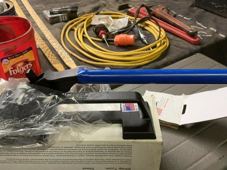 #107-•-ep-1425-steel-strapping-tensioner-and-cant-hook-image-5
