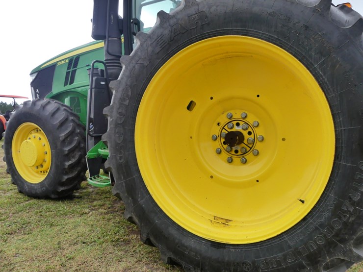 2018-john-deere-7230r-image-8
