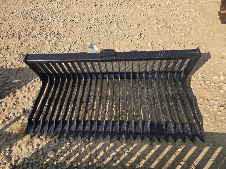 #5887-•-new-72"-skid-steer-fine-skeleton-bucket-low-side-image-4