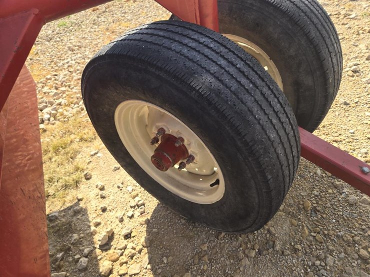 #5851-•-k-&-k-20'-feed-wagon-image-5