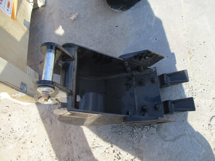 new-unused-ir-8"-mini-excavtor-tooth-bucket-image-2