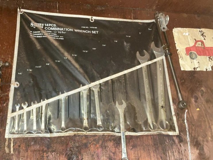 #761-•-grease-guns,-hammers,-assorted-tools/parts-image-10