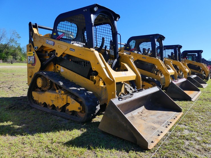 2022-caterpillar-259d3-image-2