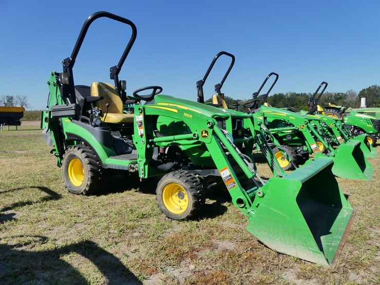 2022-john-deere-1025r-image-1