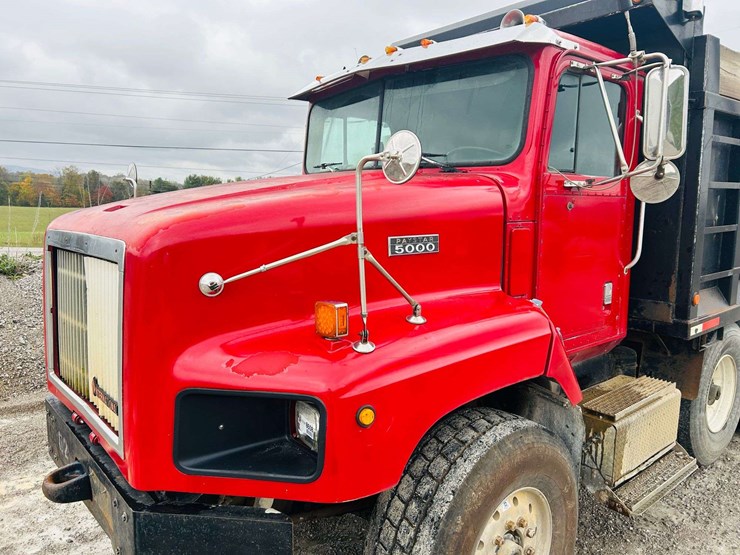 1997-international-paystar-5000-image-27