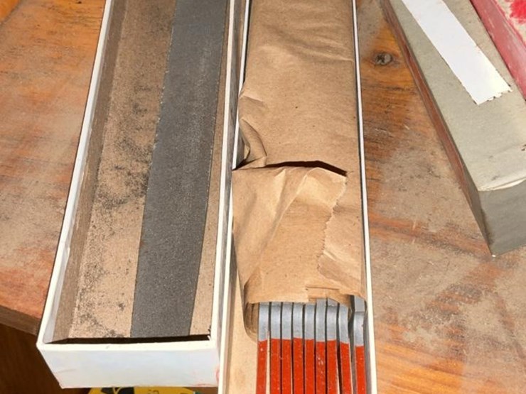 #753-•-grinder-stones,-spider-gauge,-bearings-and-miscellaneous-parts-image-47