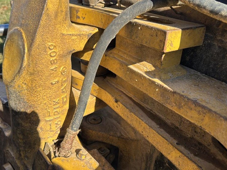 1989-caterpillar-d4h-image-26