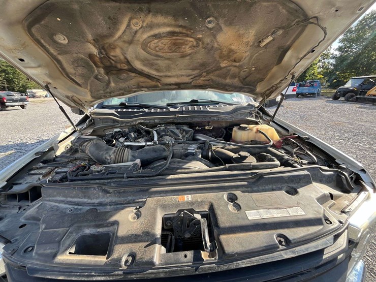 2017-ford-f550-xl-image-52