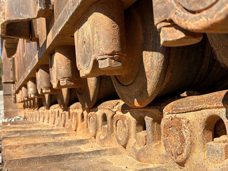 1999-caterpillar-375l-image-11