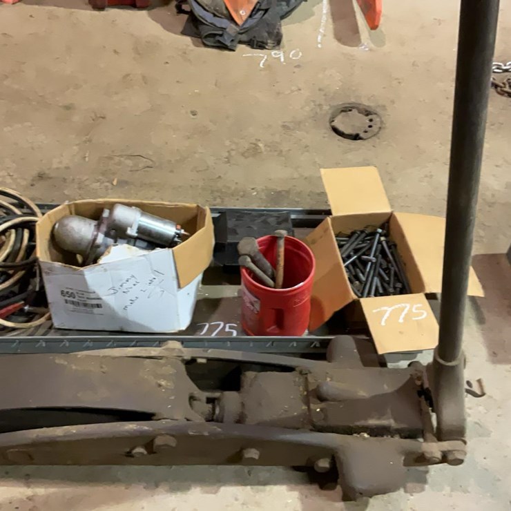 #775 • Floor Jack and Miscellaneous Parts