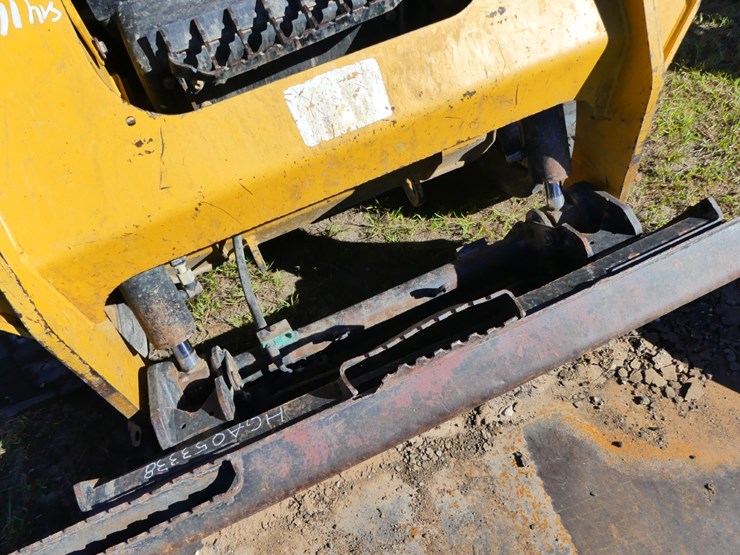 2019-caterpillar-259d-image-11