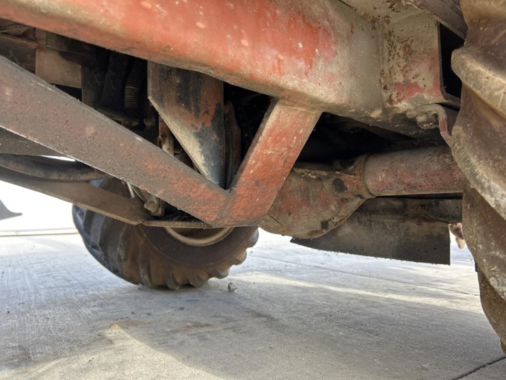 ditch-witch-2300-image-31