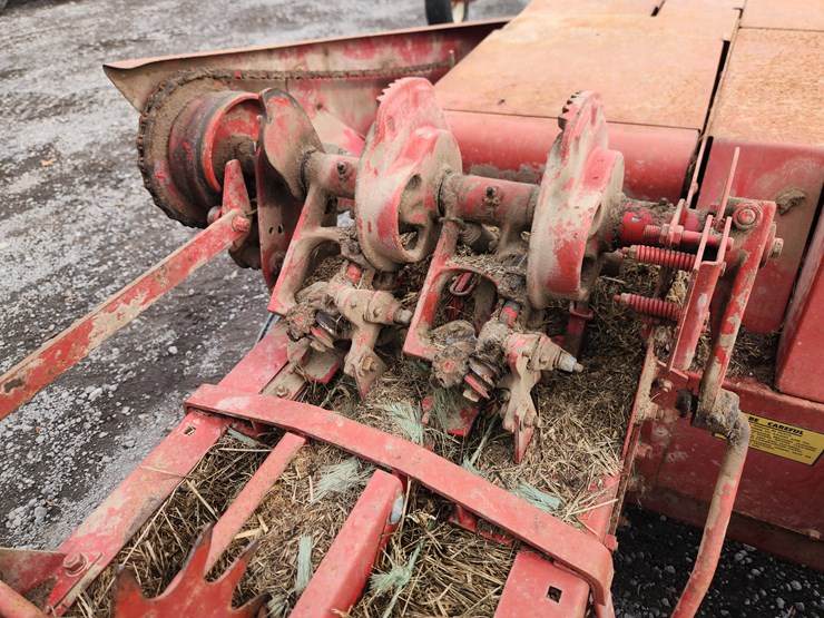 new-holland-268-image-4