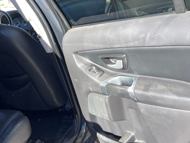 2010-volvo-xc90-image-85