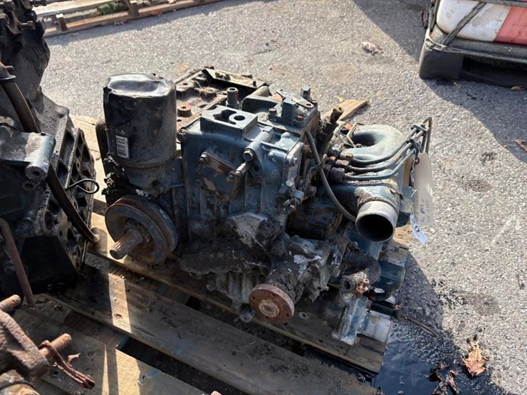 new-holland-l455-image-4