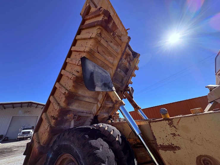 1981-caterpillar-773b-image-41