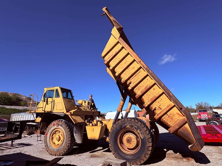 1981-caterpillar-773b-image-2