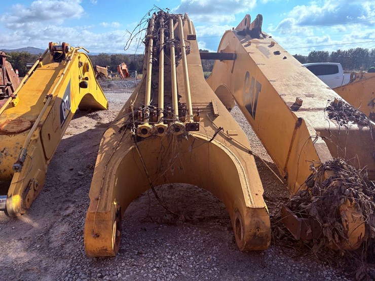 caterpillar-375-image-3