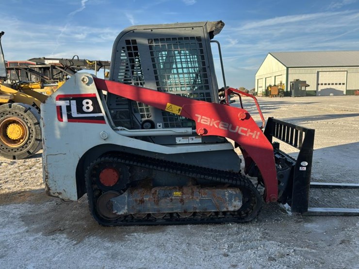 2018-takeuchi-tl8-image-3
