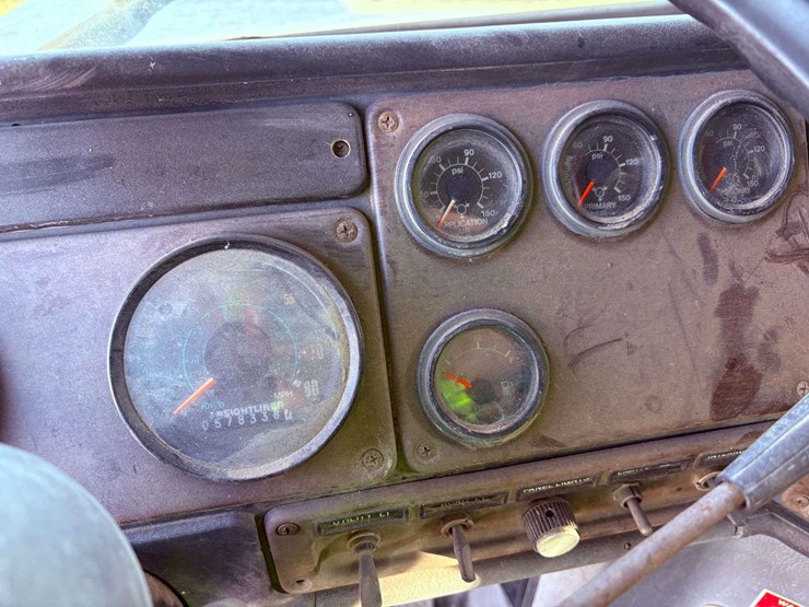 freightliner-t/a-water-truck-image-63