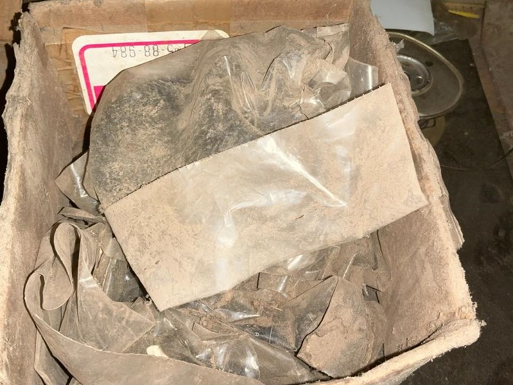 #754-•-wrenches,-tools,-miscellanous-parts-image-29