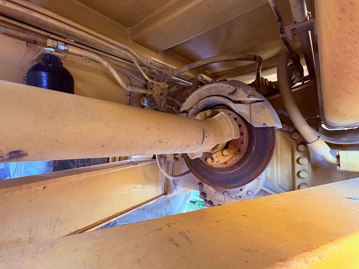 2007-caterpillar-740-image-23