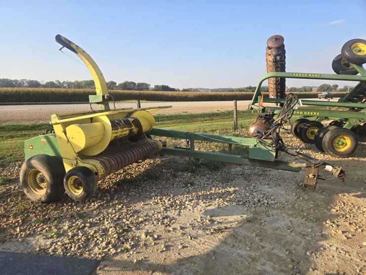 john-deere-3940-image-2