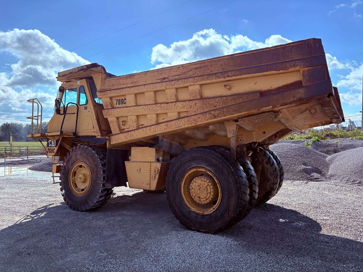 1995-caterpillar-769c-image-2