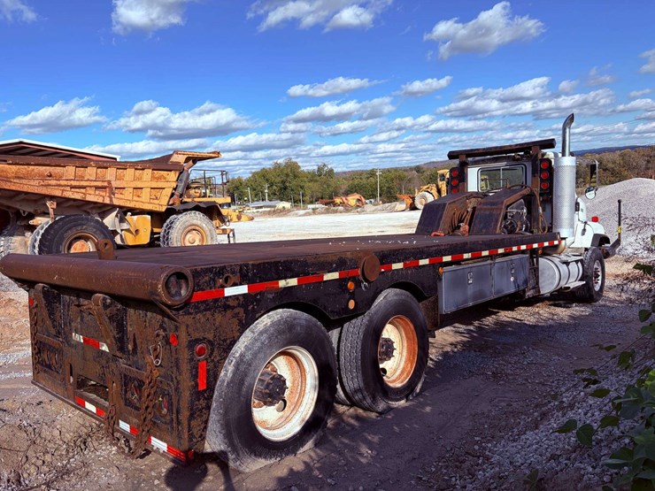 2007-international-paystar-5600i-image-3