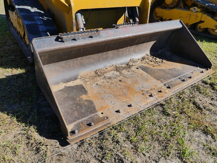 2019-caterpillar-259d-image-12