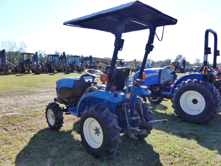 new-holland-tc21d-image-4