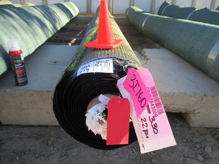 unused-roll-of-artificial-turf-image-3