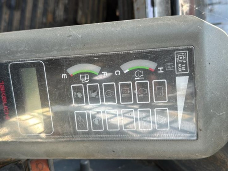 2018-takeuchi-tl8-image-36