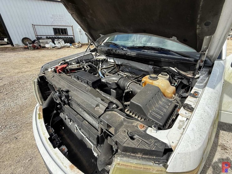 2013-ford-f150-xlt-image-16