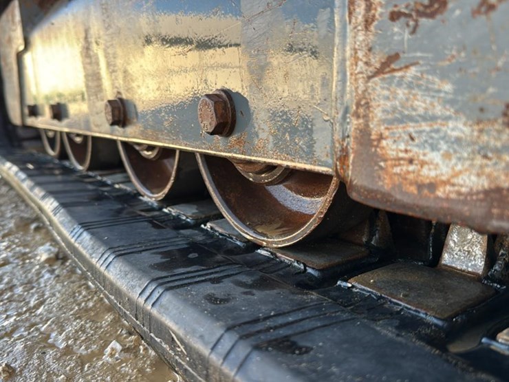 2018-takeuchi-tl8-image-18