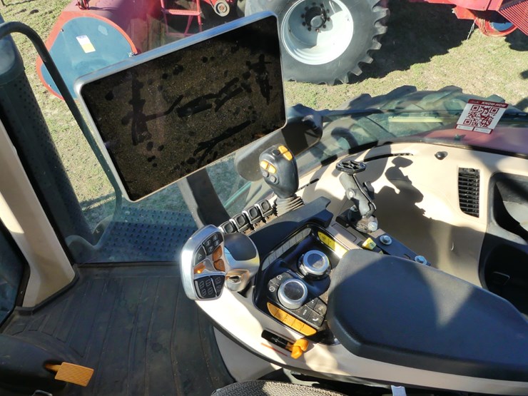 case-ih-magnum-200-image-17