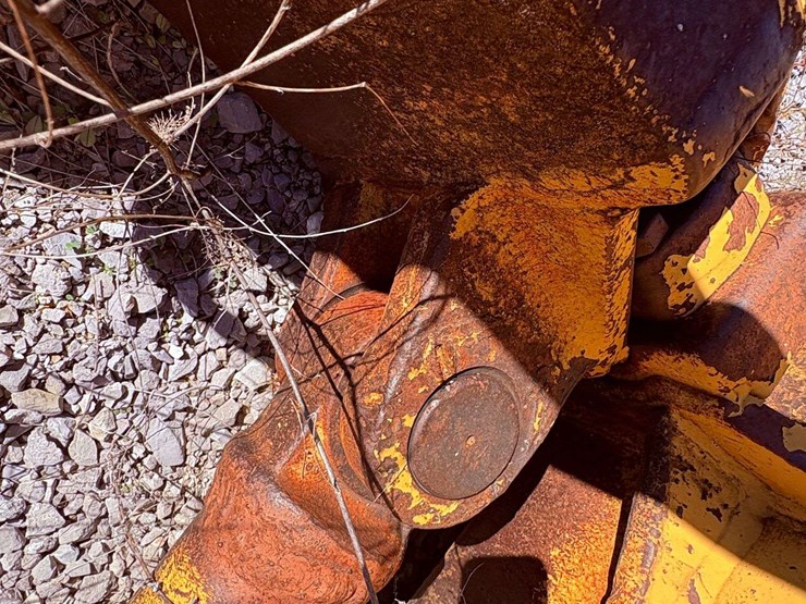 cat-semi-u-push-blade-image-19