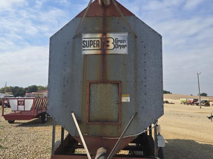 #5852-•-siper-b-dryer-on-running-gear-image-7