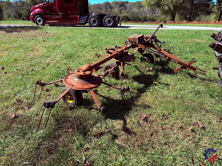 new-holland-nh163-4-basket-hay-tedder-image-2