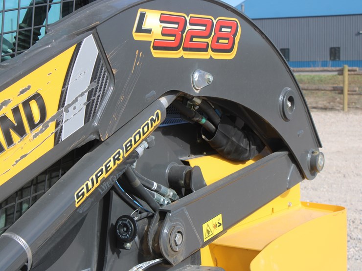 2023-new-holland-l328-image-14