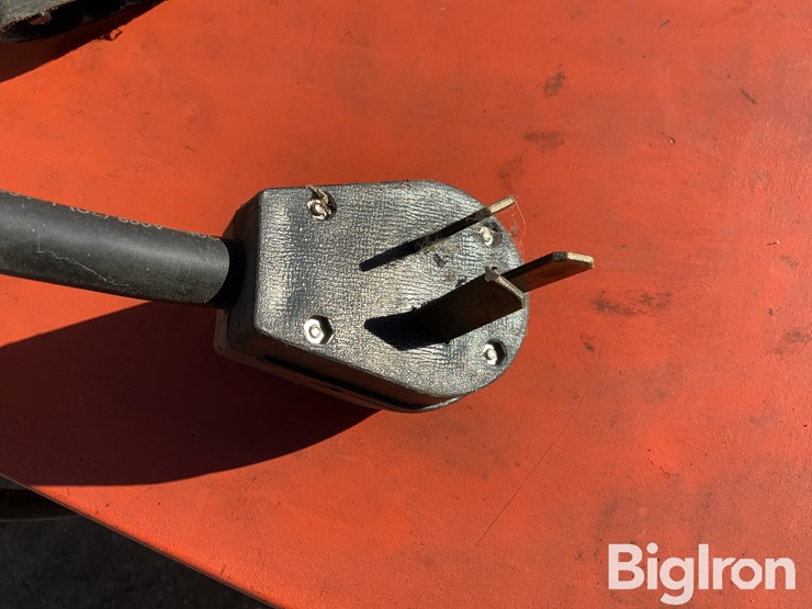 eagletronic-sr2400-mtl-forklift-battery-charger-image-13