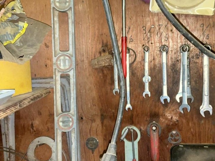 #754-•-wrenches,-tools,-miscellanous-parts-image-30