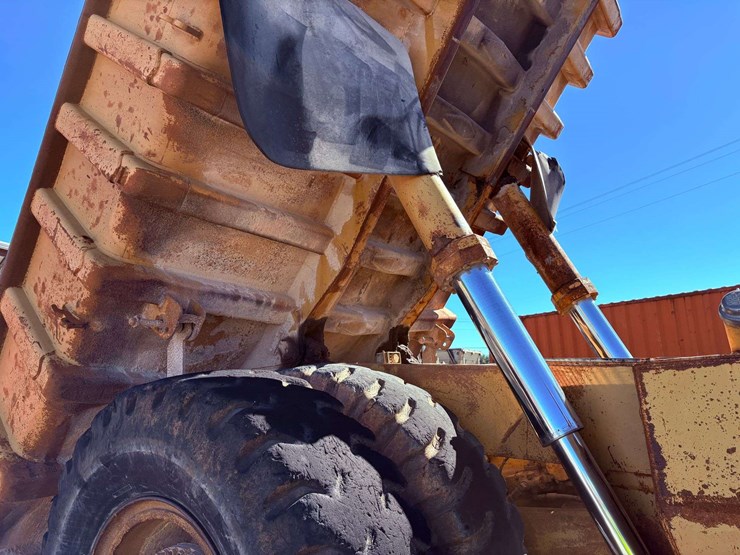 1981-caterpillar-773b-image-40