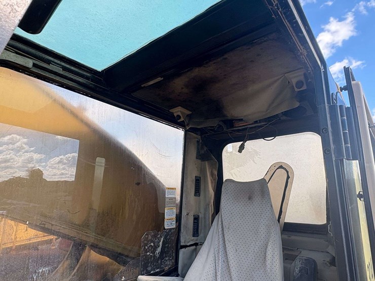 1998-caterpillar-375l-image-55