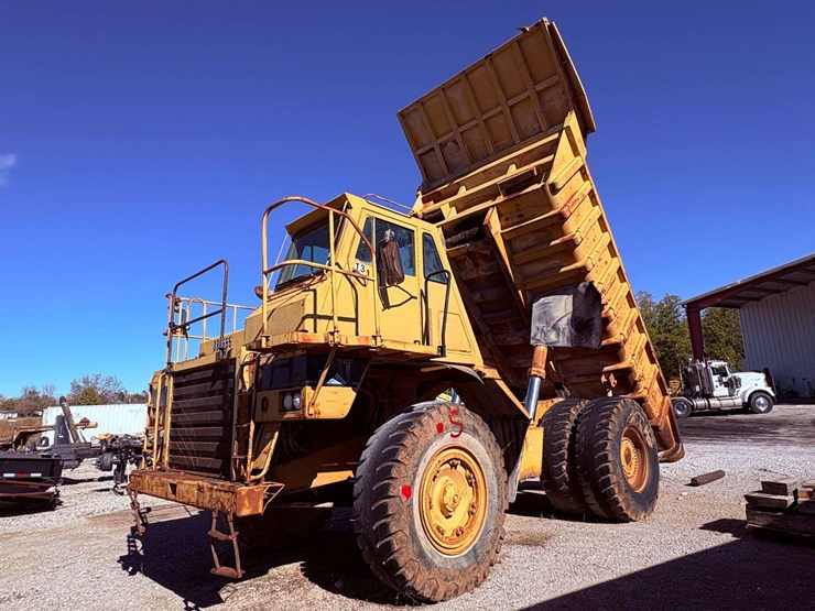 1981-caterpillar-773b-image-1